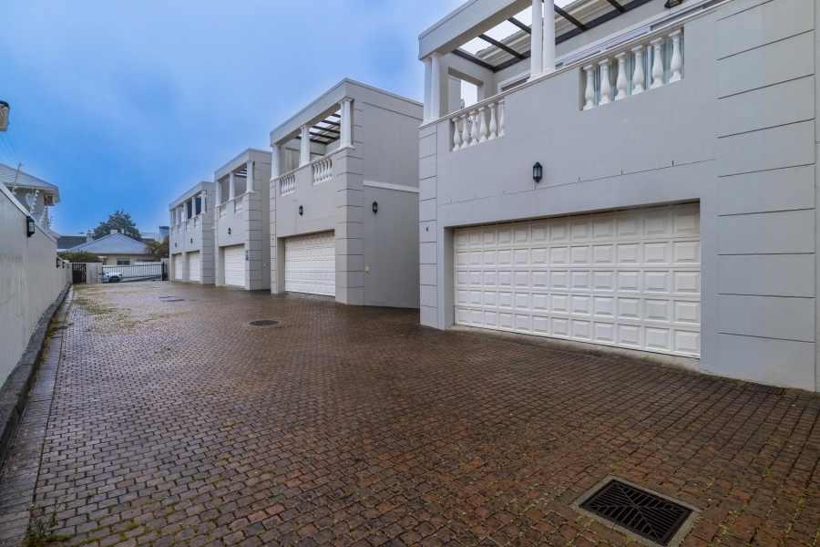 3 Bedroom Property for Sale in Camps Bay Western Cape